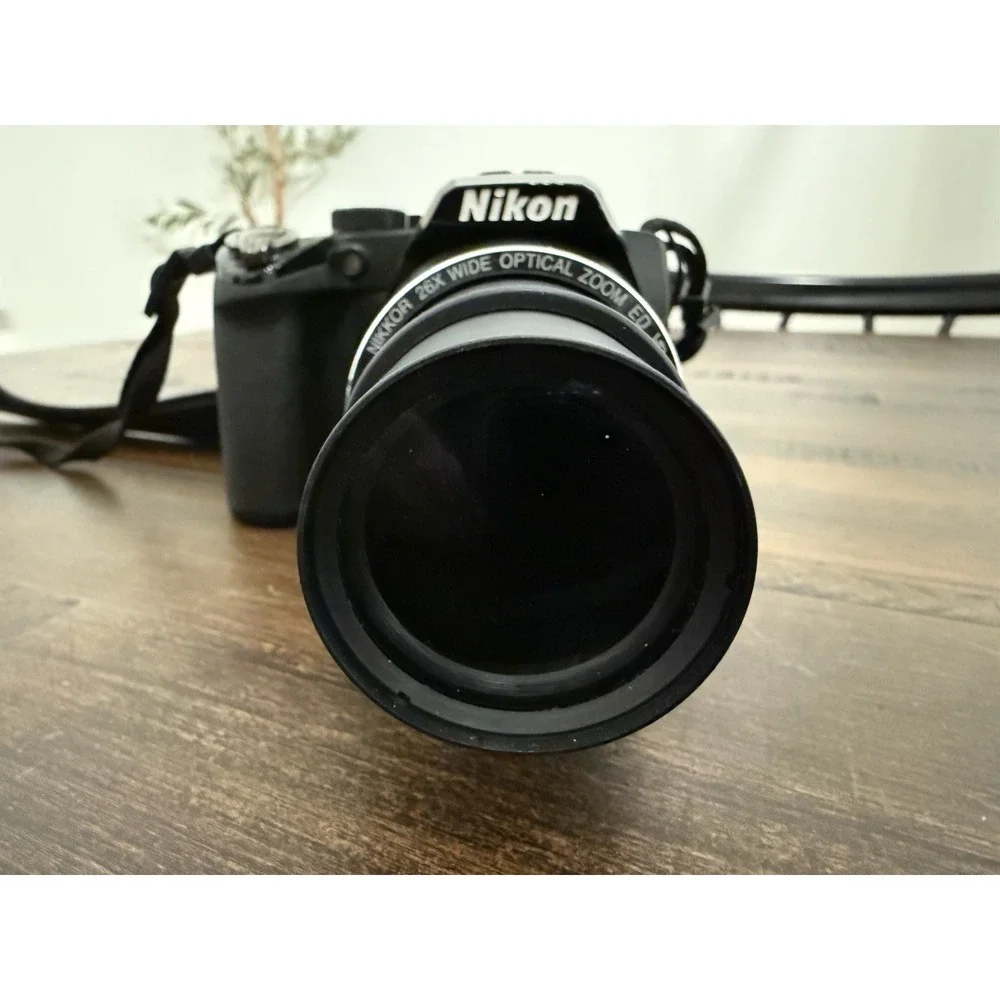 Nikon Coolpix P100 Camera 10.3MP 26x Opt Zoom w/ 2 Batteries Charger Cord Case